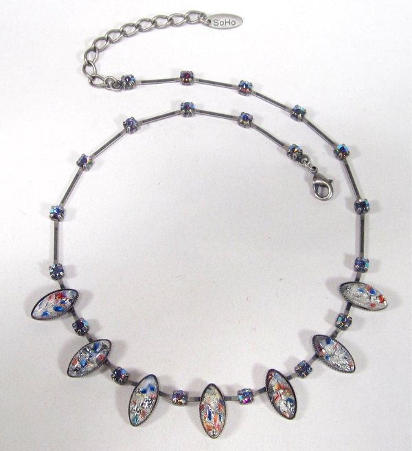 Collier 1960s white fireopal