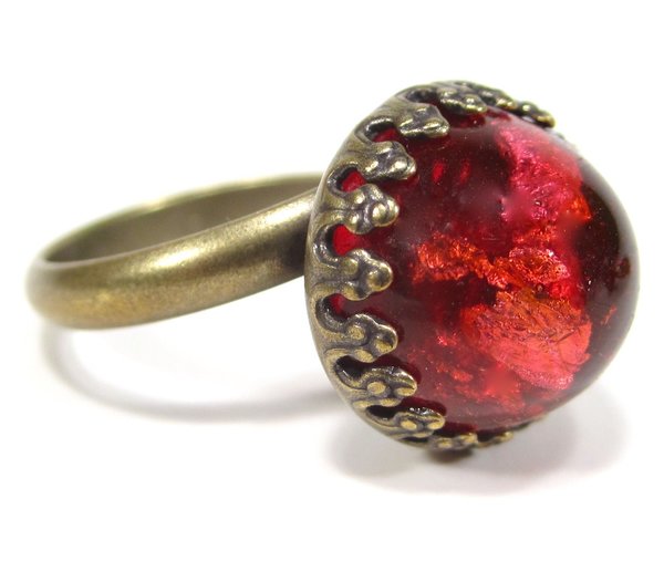 Ring vintage glas red dome